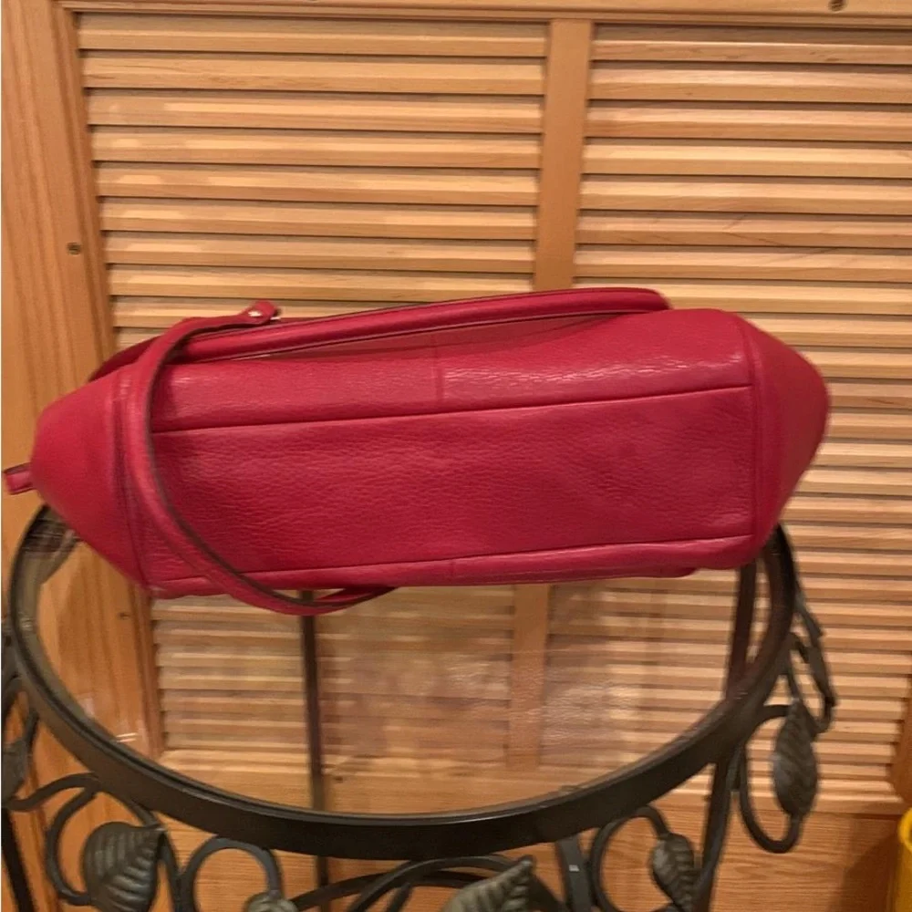 Coach Red Leather Satchel Accordion Crossbody NWT ✨❤️ - Picture 3 of 4